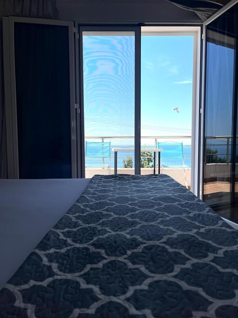 Salt Life Hotel Dhermi Exterior photo